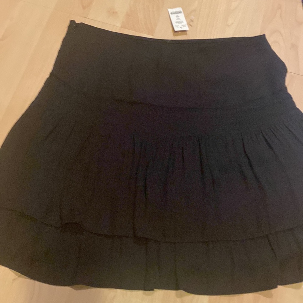White House Black Market Black Flirty Mini skirt Women’s size 4‎ NWT - Picture 8 of 8